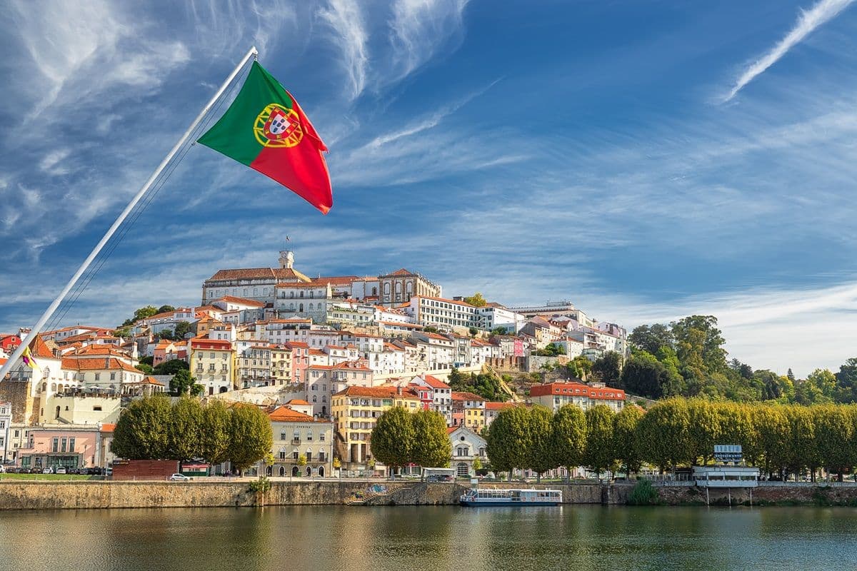 finding accommodation in portugal